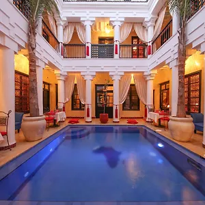 4* رياد رياض أفريقيا